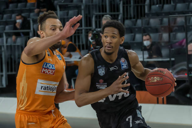 媒体镁光灯 媒体镁光灯