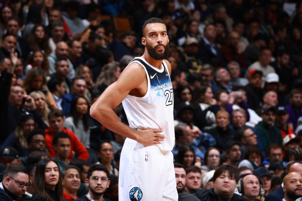 看他比赛的 看他比赛的