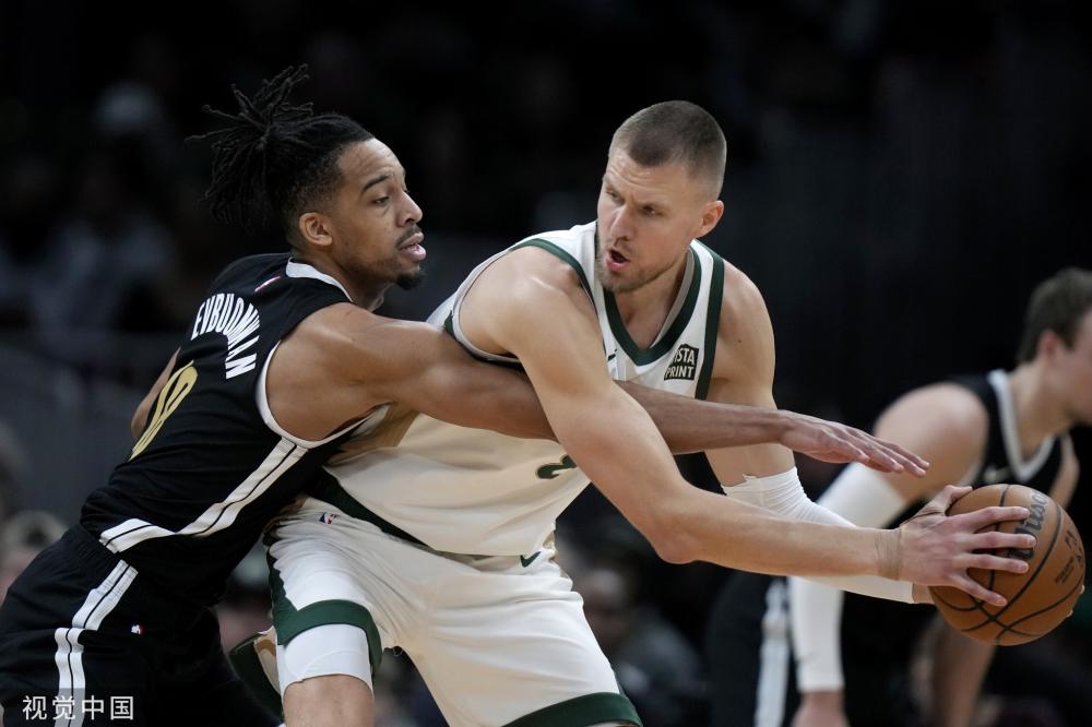 在比赛中展 在比赛中展