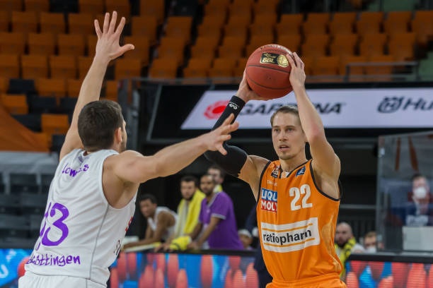 他所面临的 他所面临的