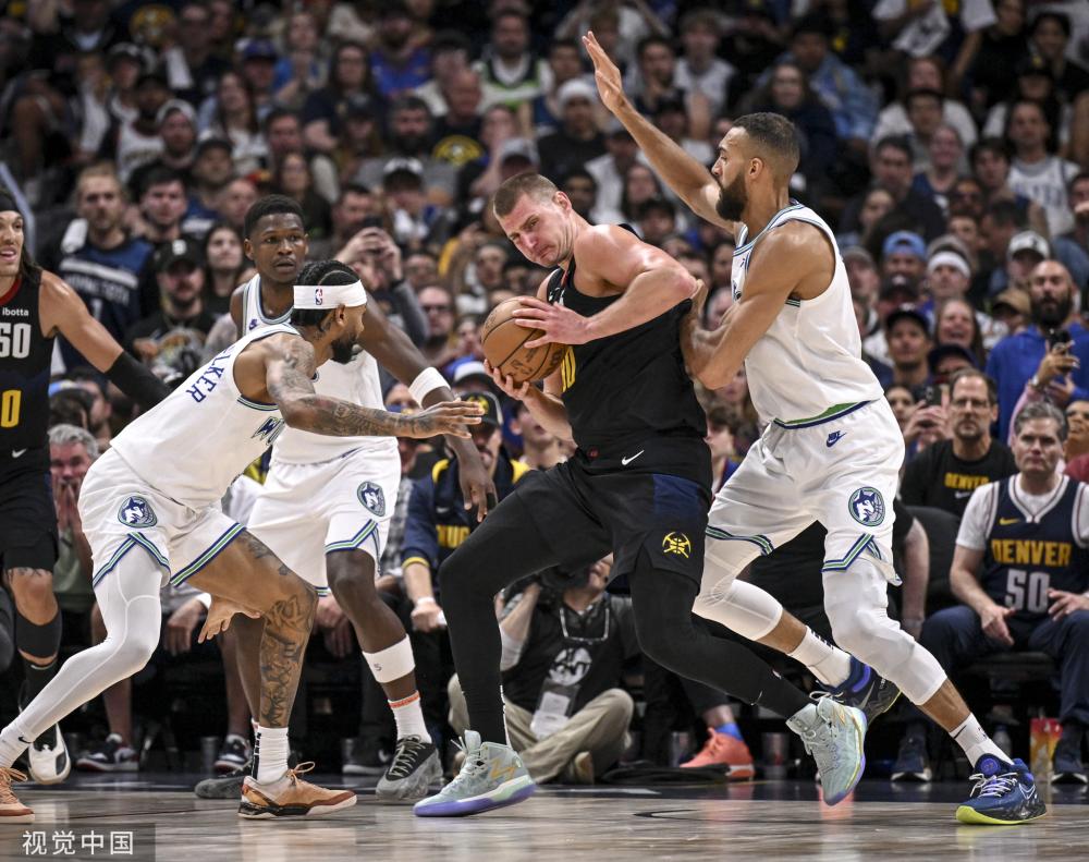 尤其是在英 尤其是在英