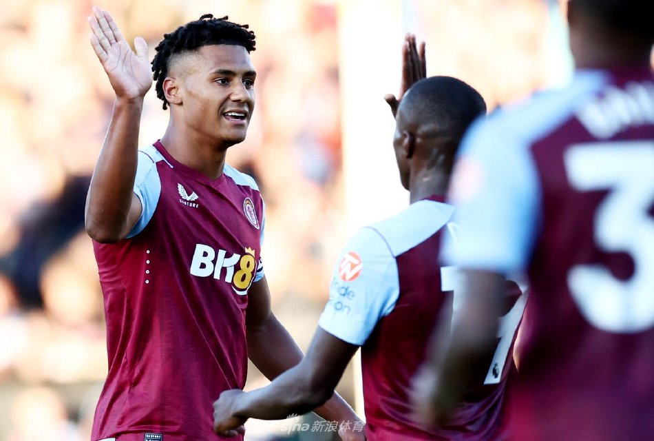 前更衣室动 前更衣室动